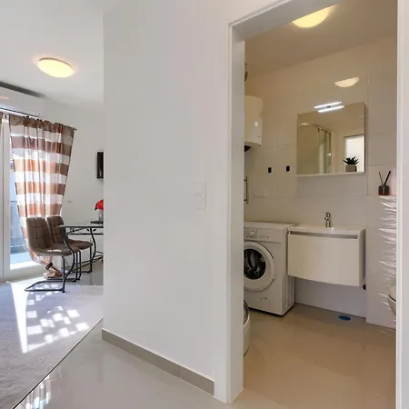 Lägenhet Amra 7 By Interhome