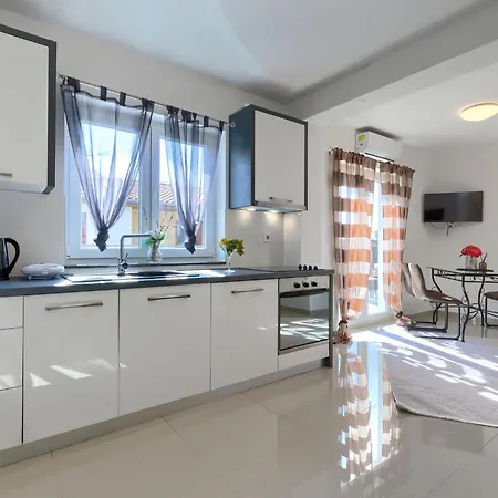 Lägenhet Amra 7 By Interhome *