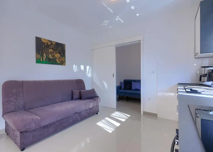 Amra 7 By Interhome *