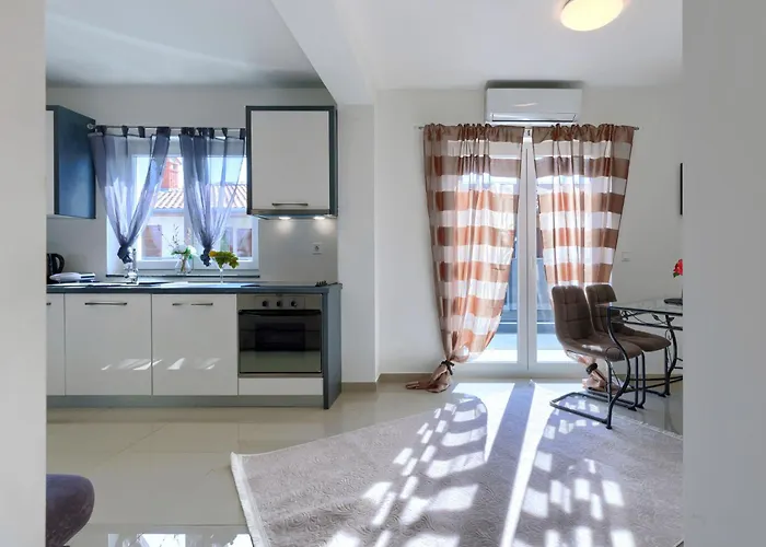 Amra 7 By Interhome Lejlighed Poreč