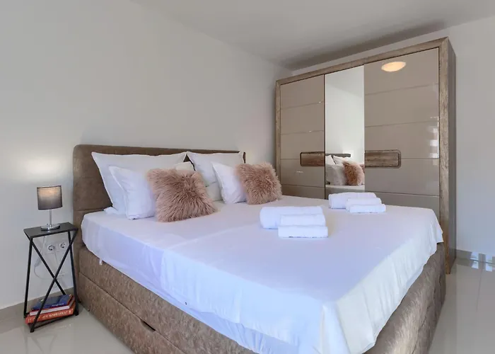 Amra 7 By Interhome Poreč